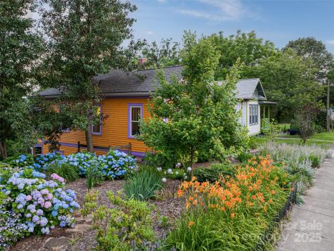 62 Bartlett Street Asheville NC 28801