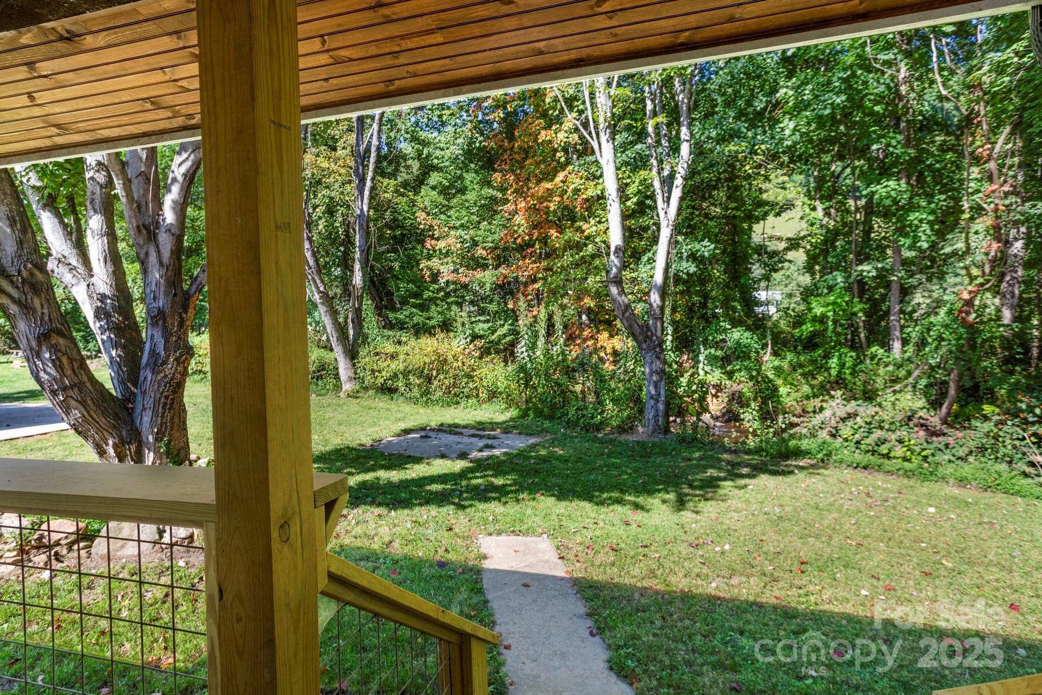 1808 Allens Creek Road Waynesville NC 28786