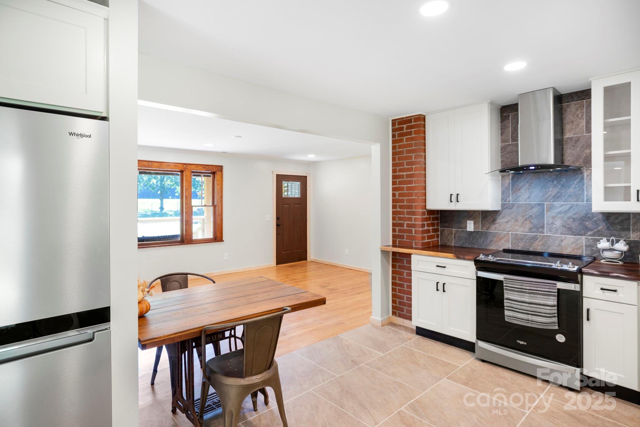 1808 Allens Creek Road Waynesville NC 28786