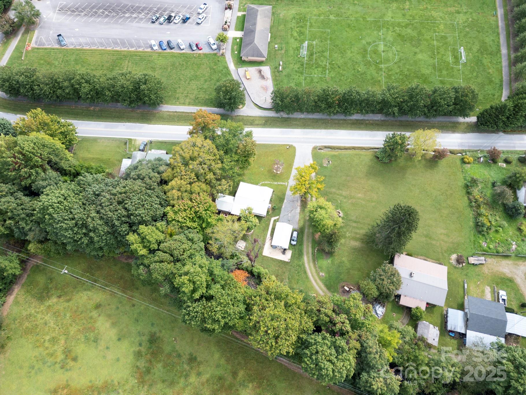 1808 Allens Creek Road Waynesville NC 28786