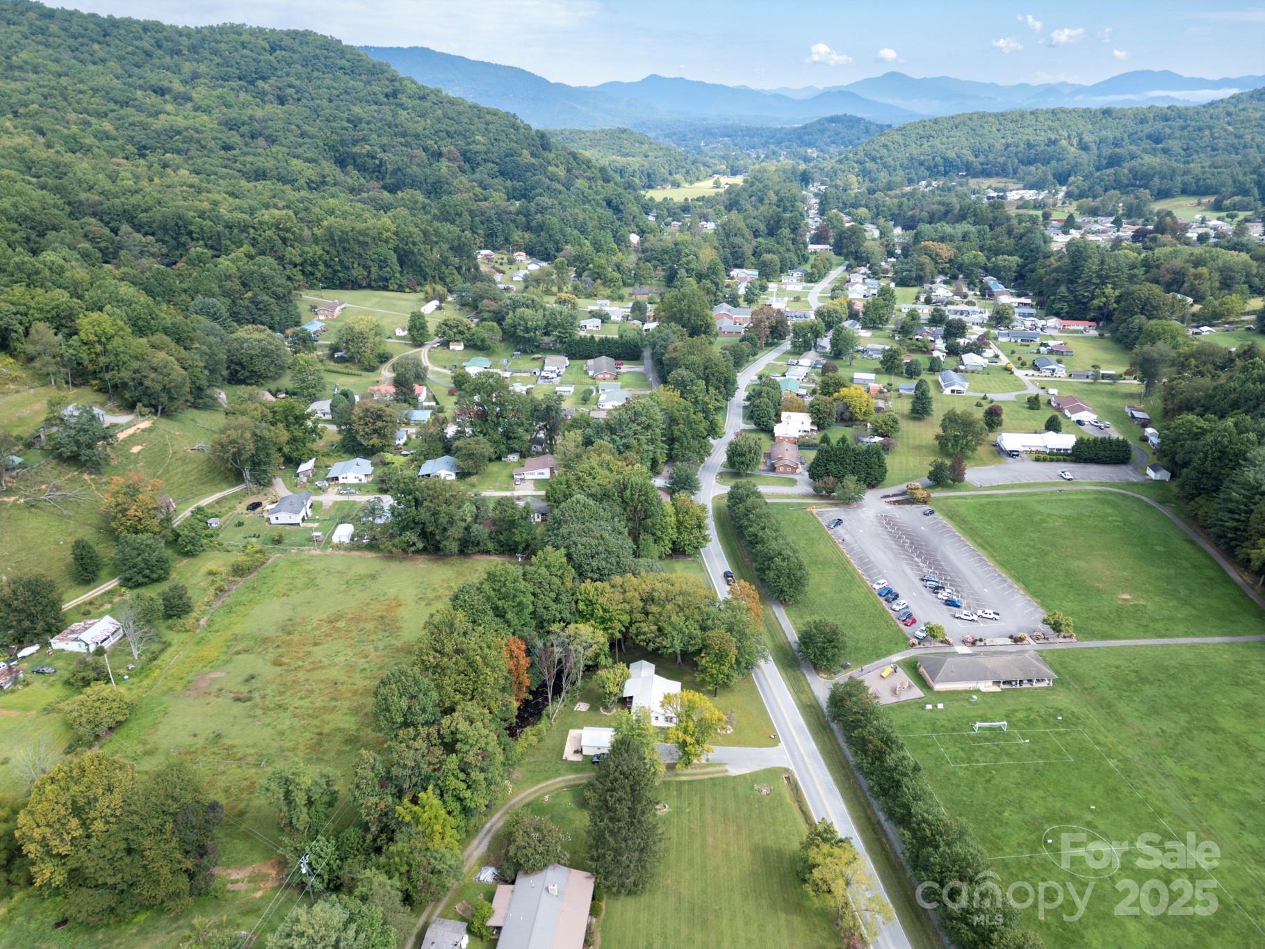 1808 Allens Creek Road Waynesville NC 28786