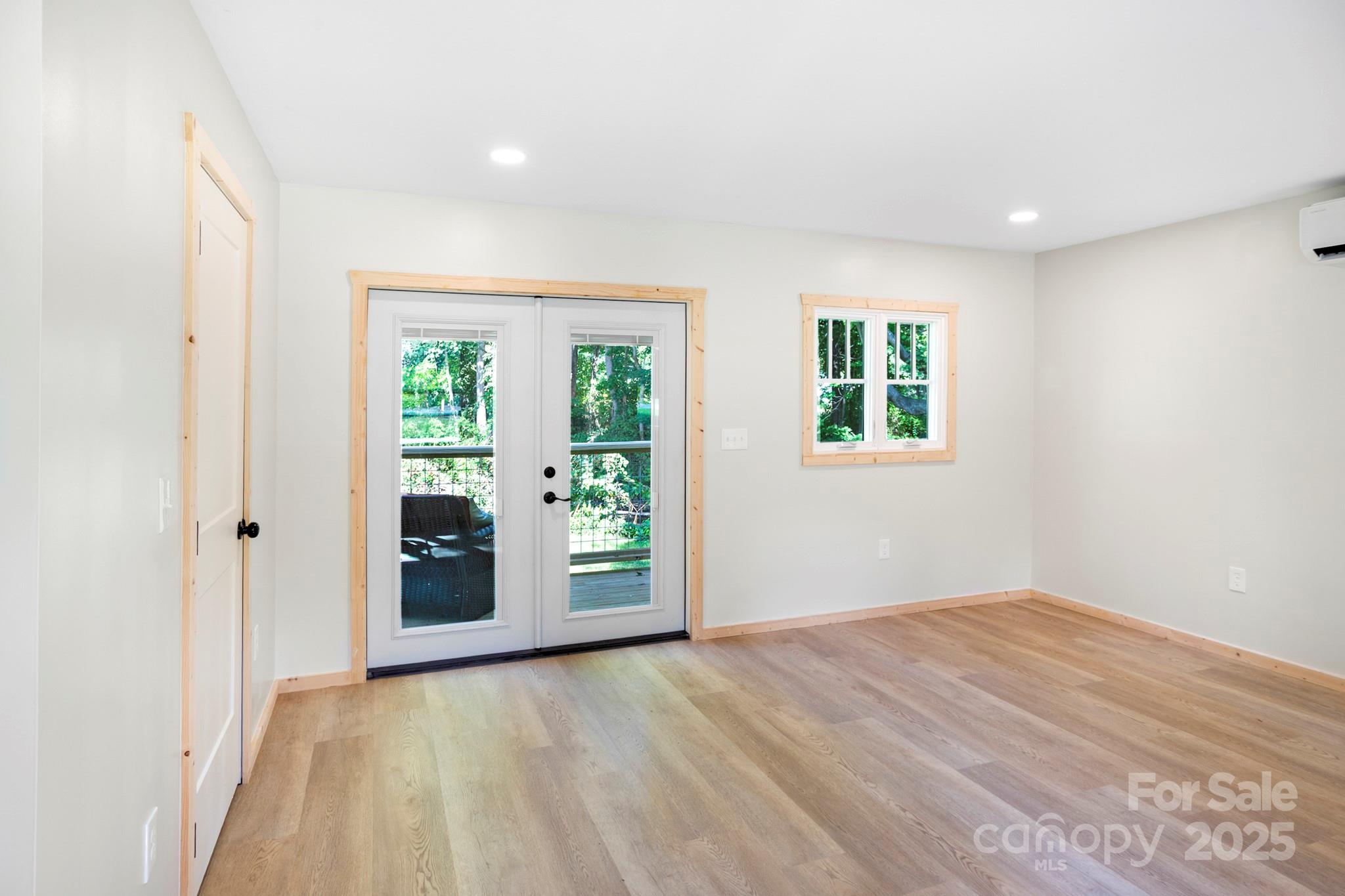 1808 Allens Creek Road Waynesville NC 28786