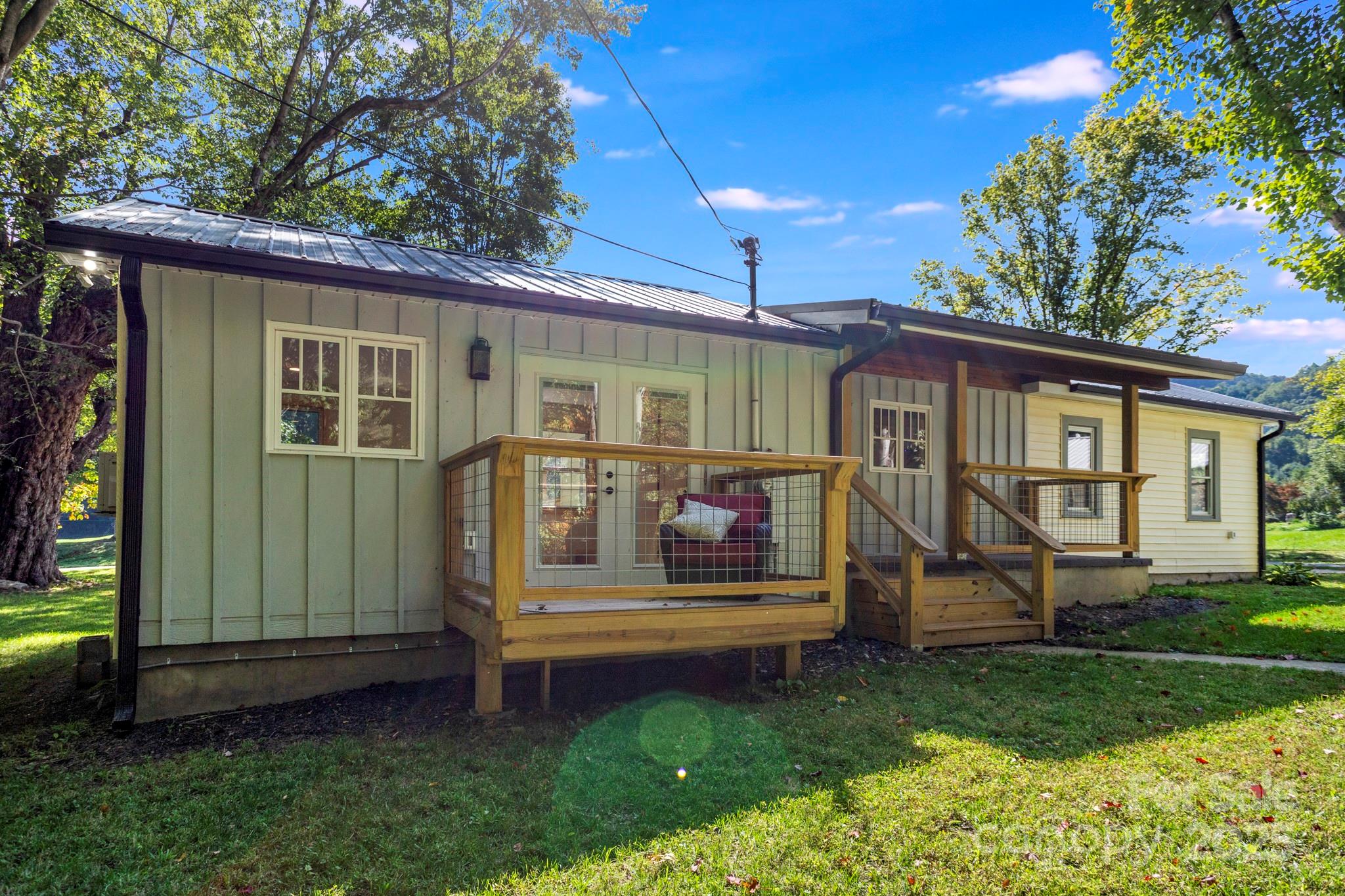 1808 Allens Creek Road Waynesville NC 28786