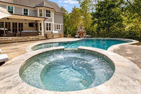 18616 Maplecroft Lake Lane Davidson NC 28036