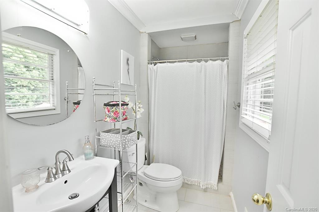 2219 Collingdale Place Charlotte NC 28210