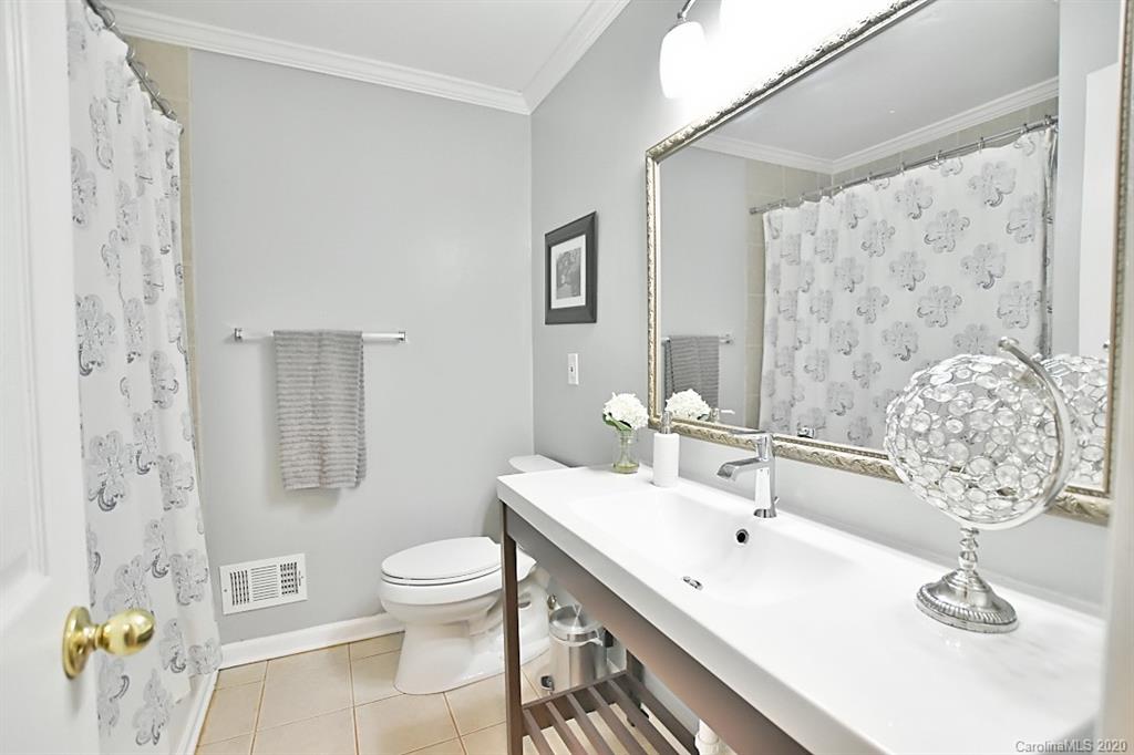 2219 Collingdale Place Charlotte NC 28210