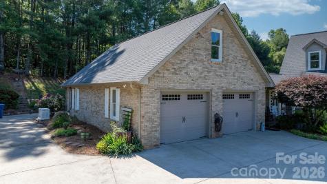 401 Redwood Court Lenoir NC 28645