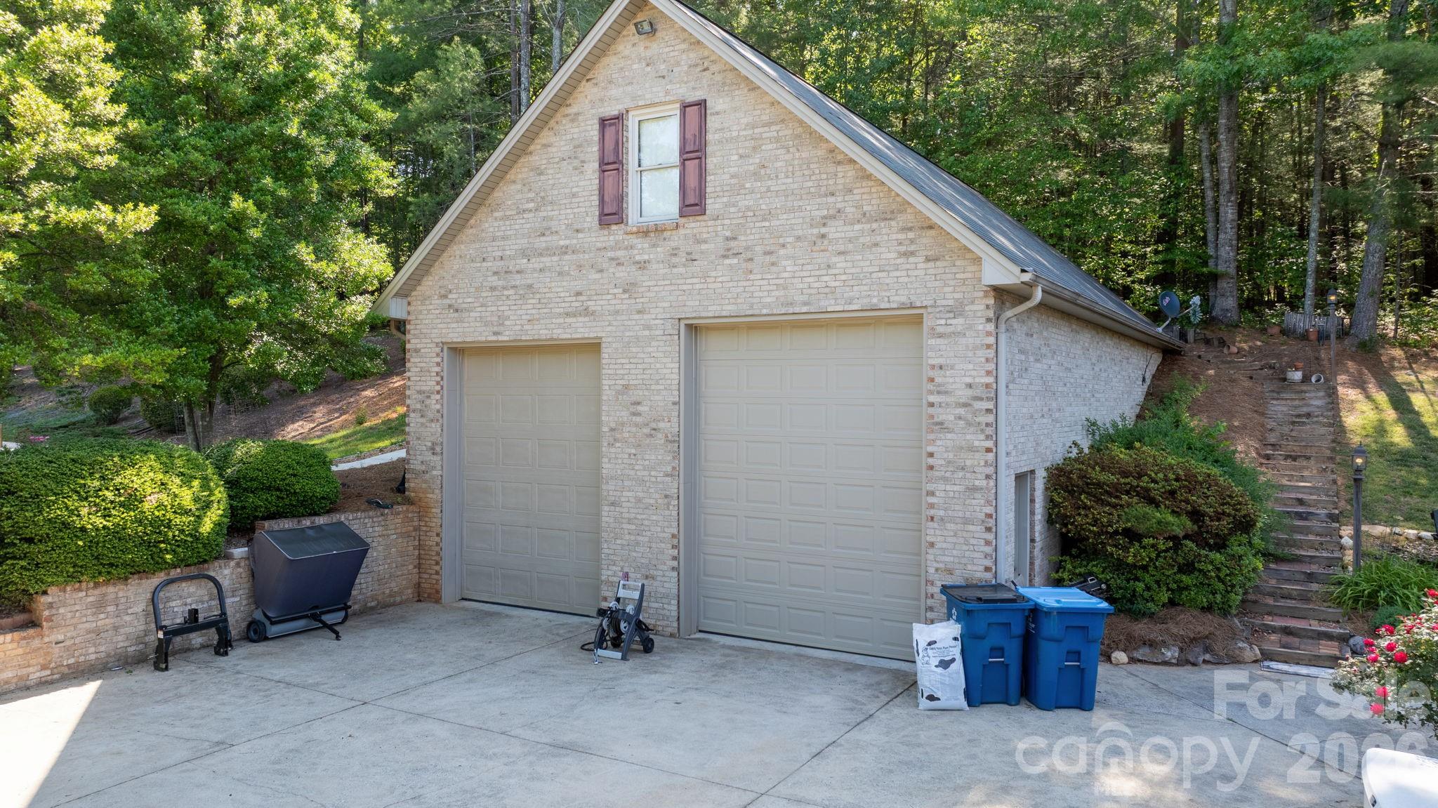 401 Redwood Court Lenoir NC 28645