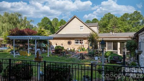 401 Redwood Court Lenoir NC 28645