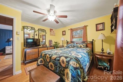 1329 33rd Street SE Conover NC 28613