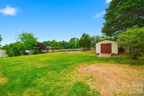 1329 33rd Street SE Conover NC 28613