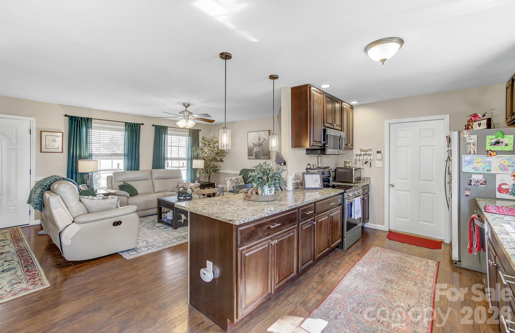 92 Willow Bend Hendersonville NC 28792