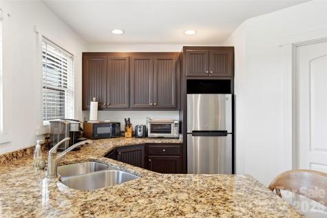 965 Grandview Peaks Drive Nebo NC 28761