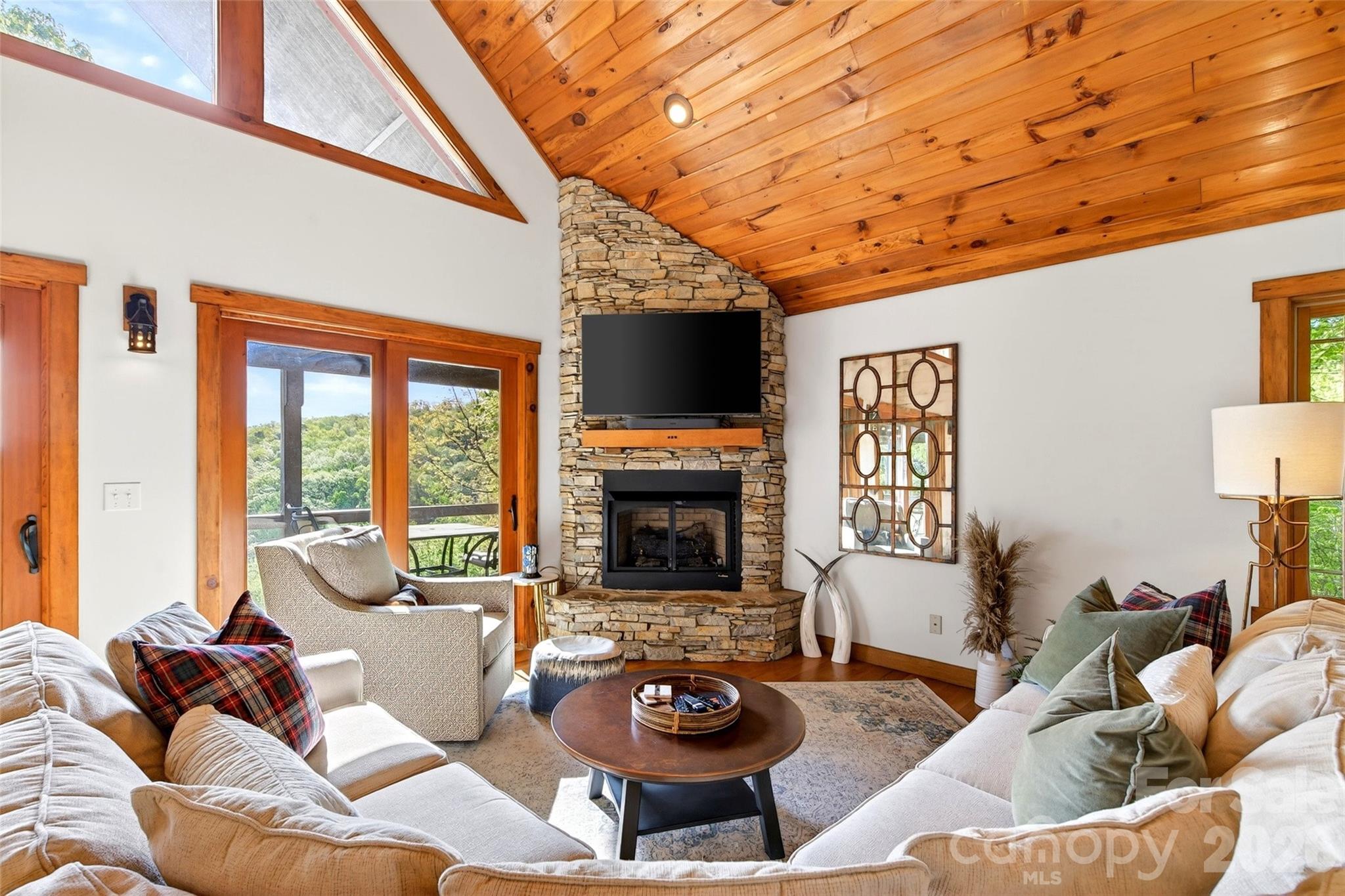 965 Grandview Peaks Drive Nebo NC 28761