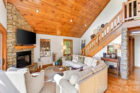 965 Grandview Peaks Drive Nebo NC 28761
