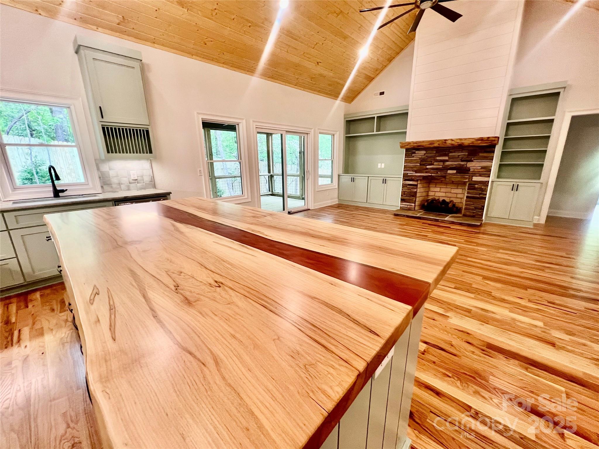 397 Soquili Drive Brevard NC 28712