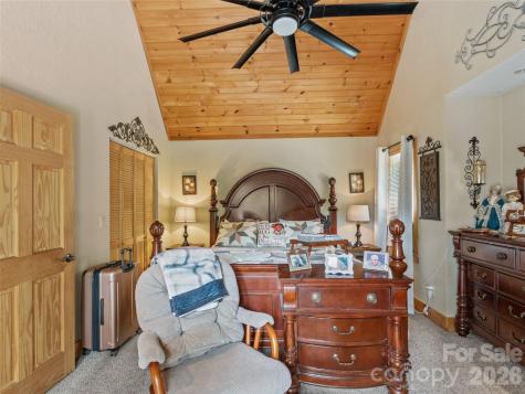80 Ferguson Lane Bakersville NC 28705