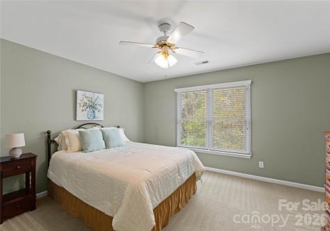 4708 Heatherton Place Charlotte NC 28270