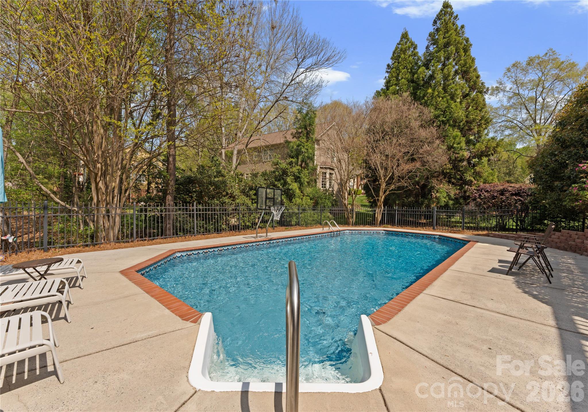 4708 Heatherton Place Charlotte NC 28270