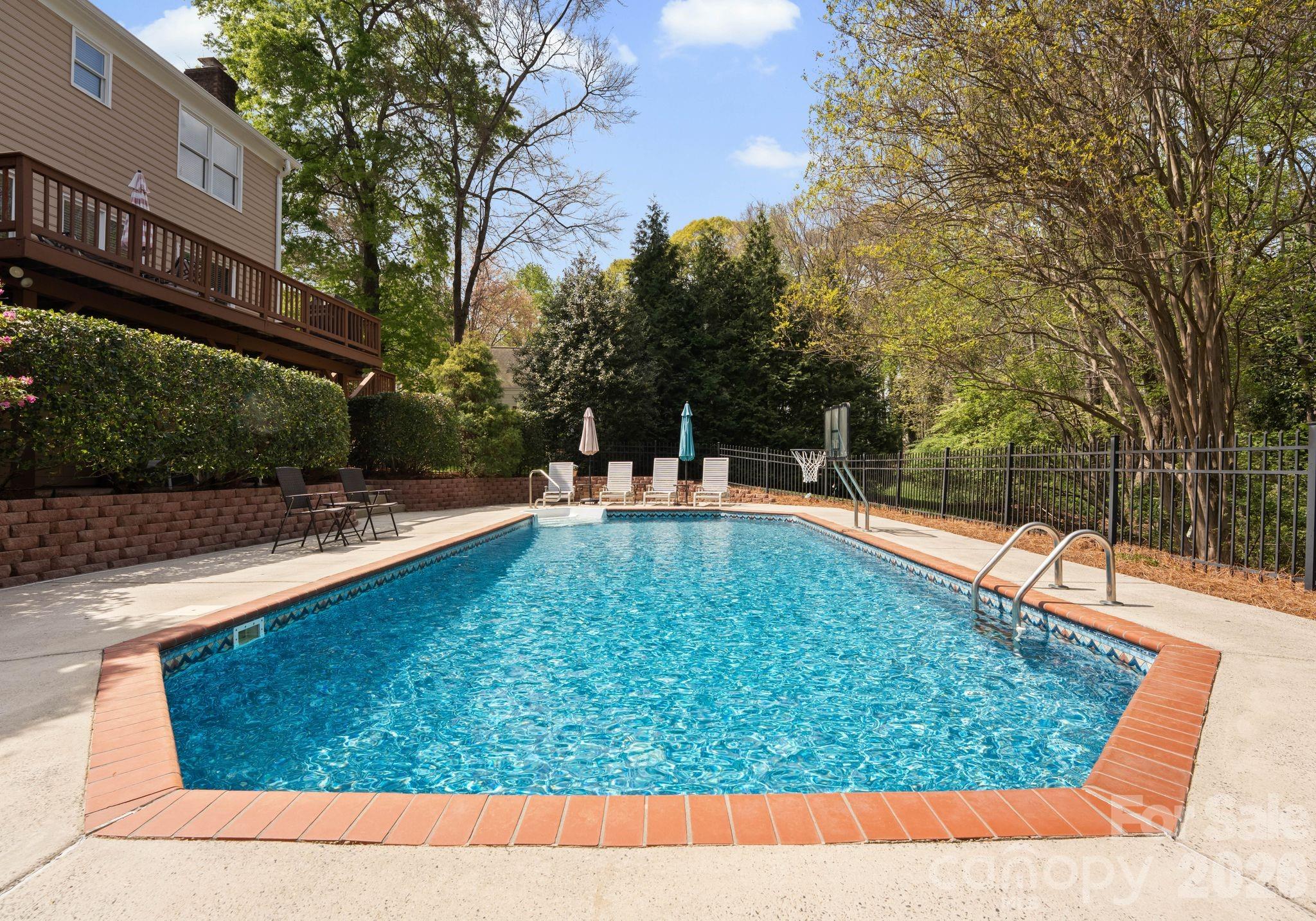 4708 Heatherton Place Charlotte NC 28270