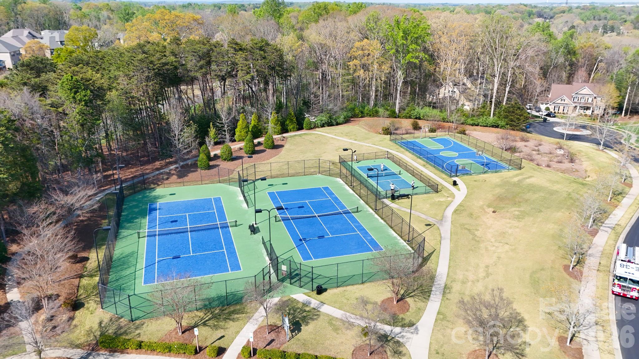 10511 Honeyfur Court Charlotte NC 28278