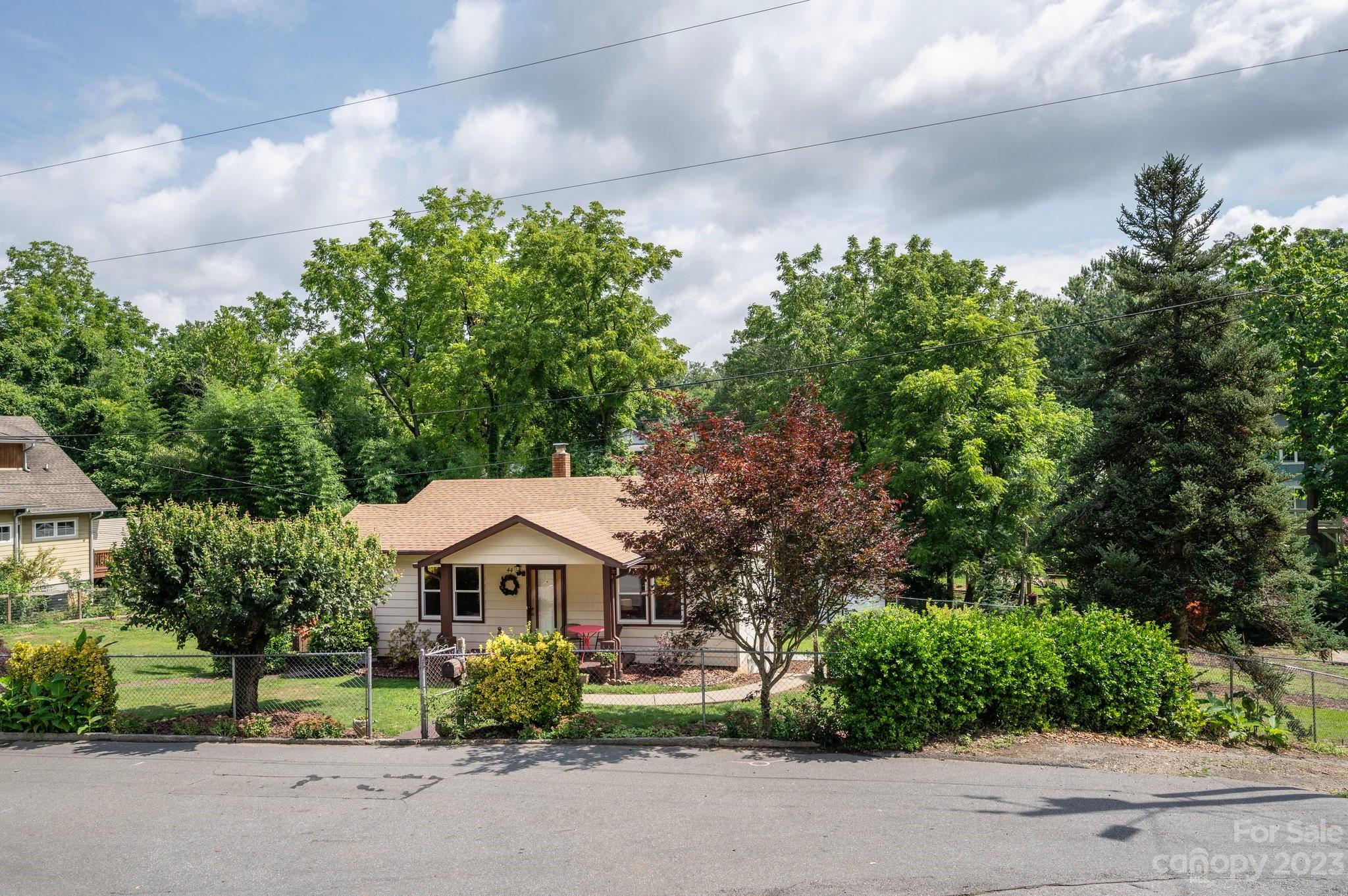 44 Yale Street Asheville NC 28806
