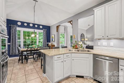 10501 Olde Irongate Lane Mint Hill NC 28227