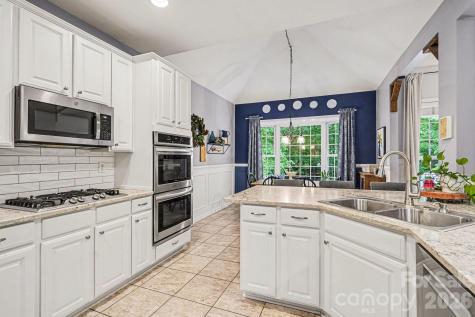 10501 Olde Irongate Lane Mint Hill NC 28227