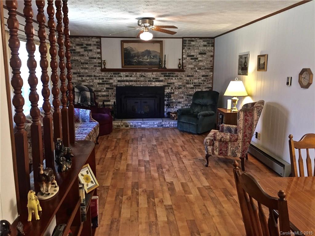 1445 Prices Creek Road Burnsville NC 28714