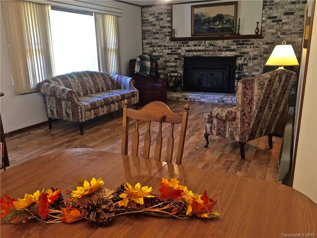 1445 Prices Creek Road Burnsville NC 28714