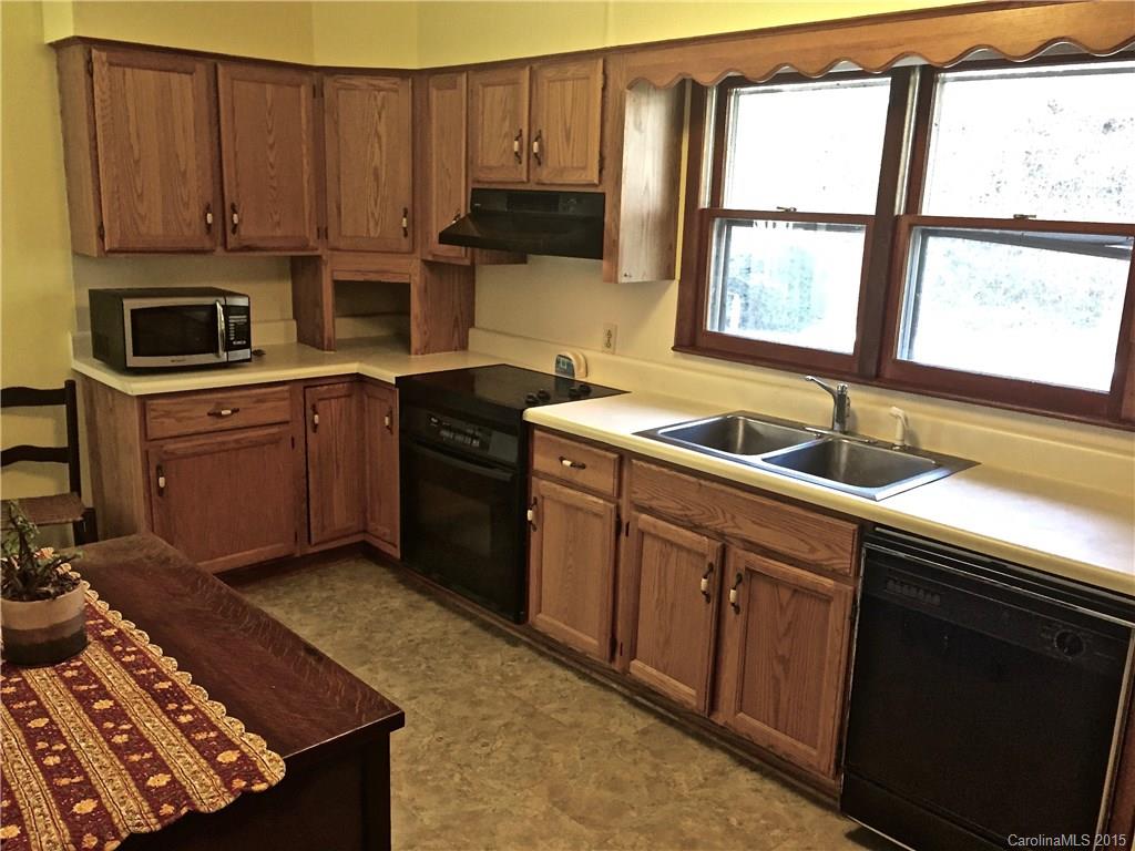 1445 Prices Creek Road Burnsville NC 28714