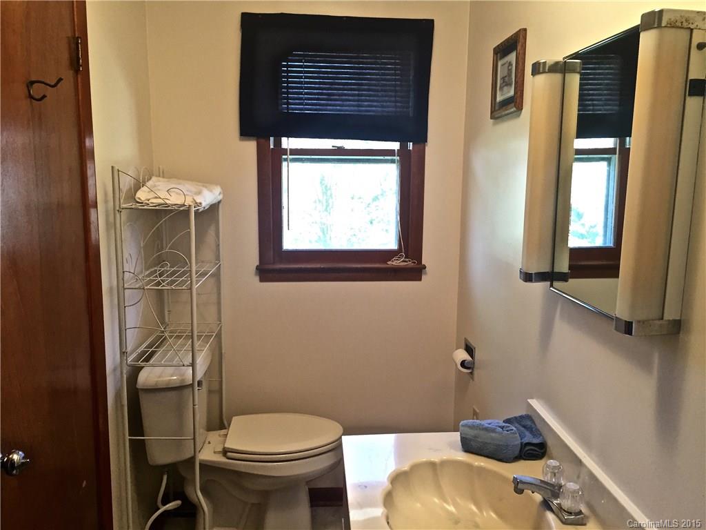 1445 Prices Creek Road Burnsville NC 28714