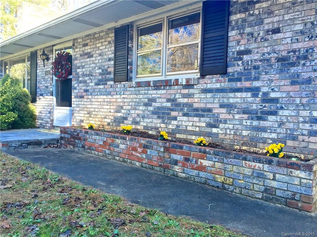 1445 Prices Creek Road Burnsville NC 28714