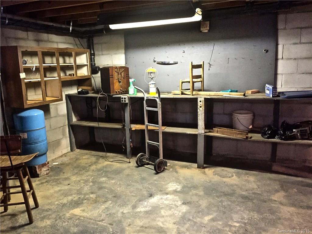 1445 Prices Creek Road Burnsville NC 28714