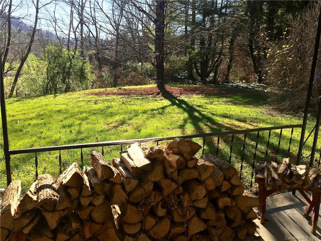 1445 Prices Creek Road Burnsville NC 28714