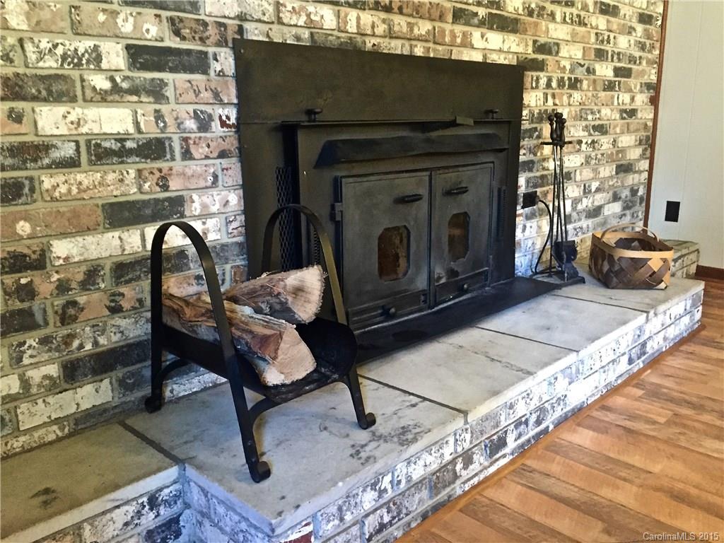 1445 Prices Creek Road Burnsville NC 28714
