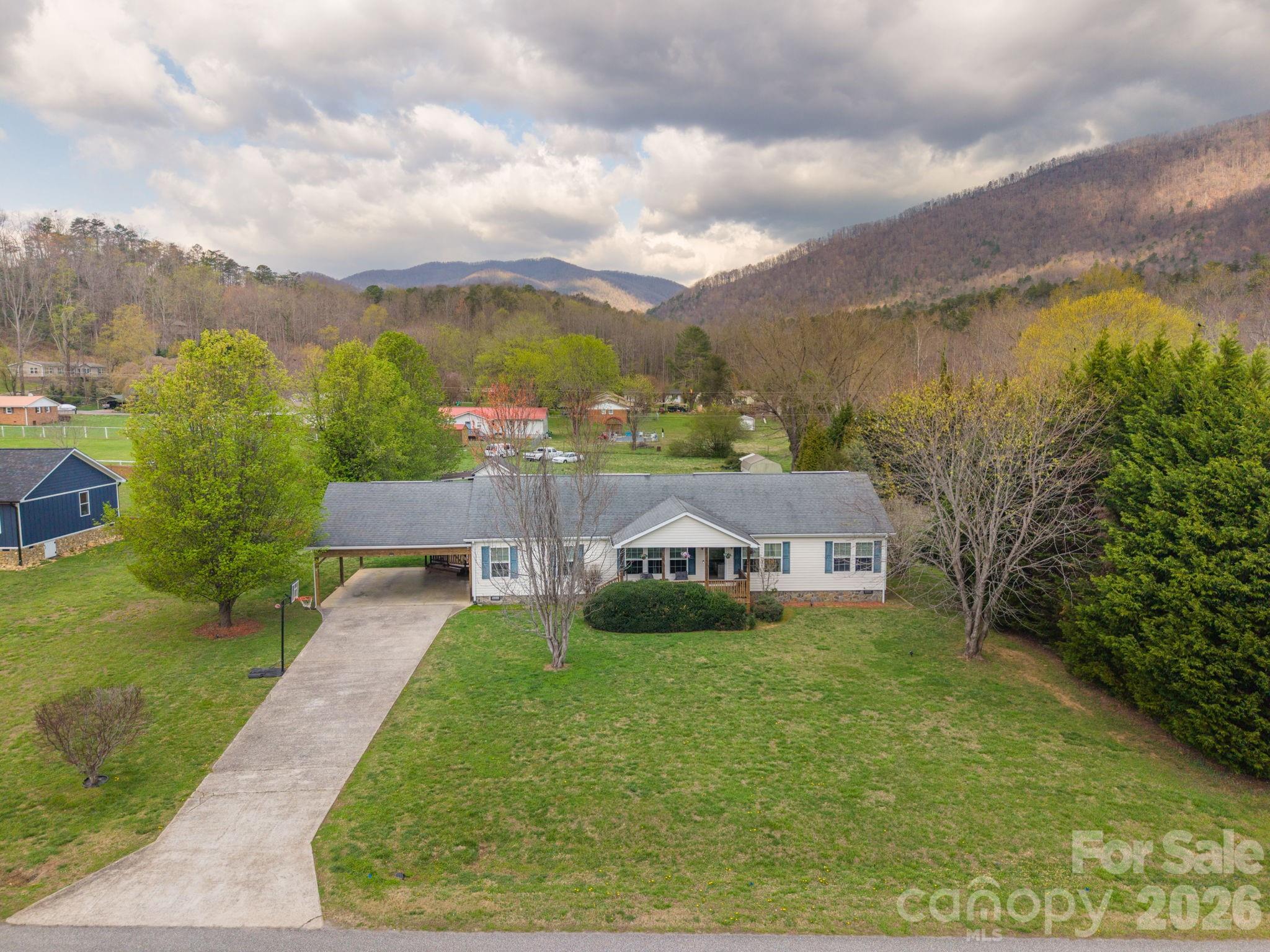 22 Brookfield Lane Old Fort NC 28762
