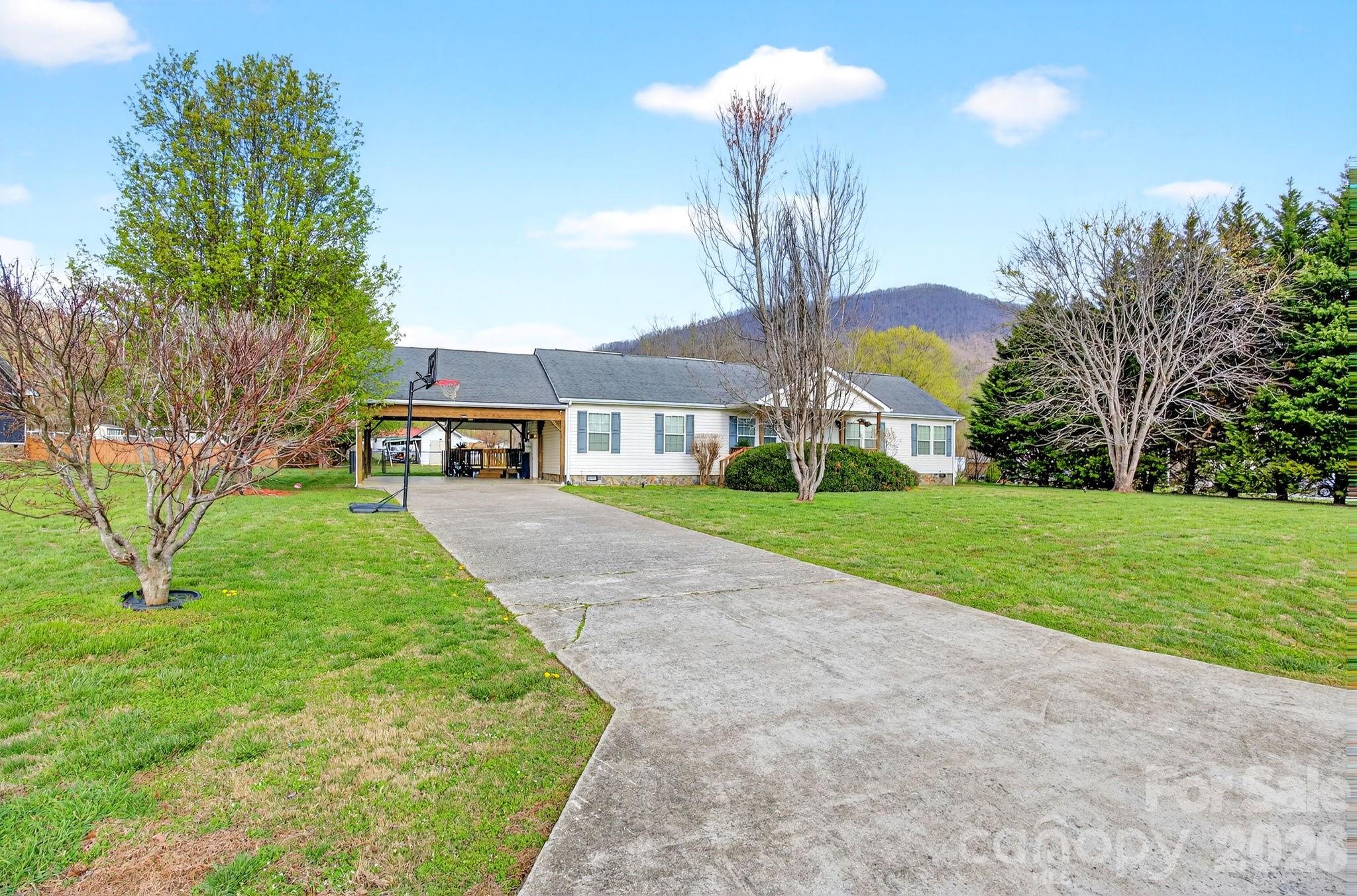 22 Brookfield Lane Old Fort NC 28762