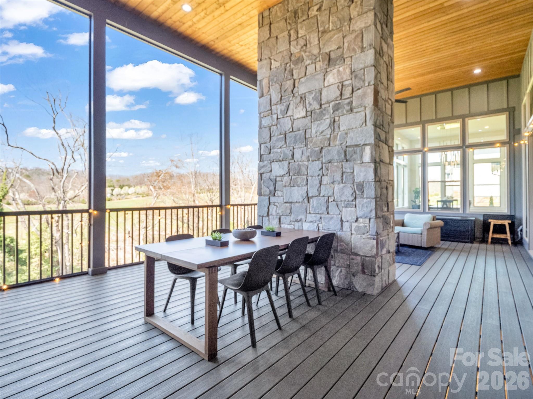 275 Daniel Circle Drive Mills River NC 28759