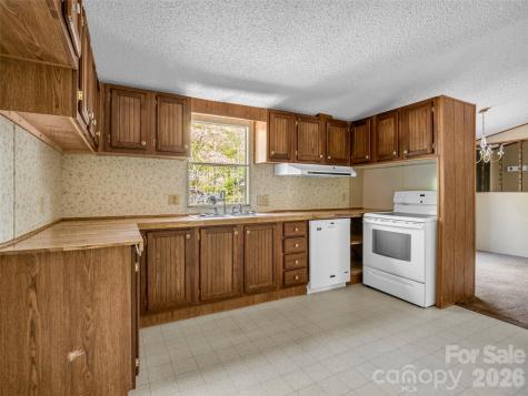 203 Rogat Road Hendersonville NC 28792
