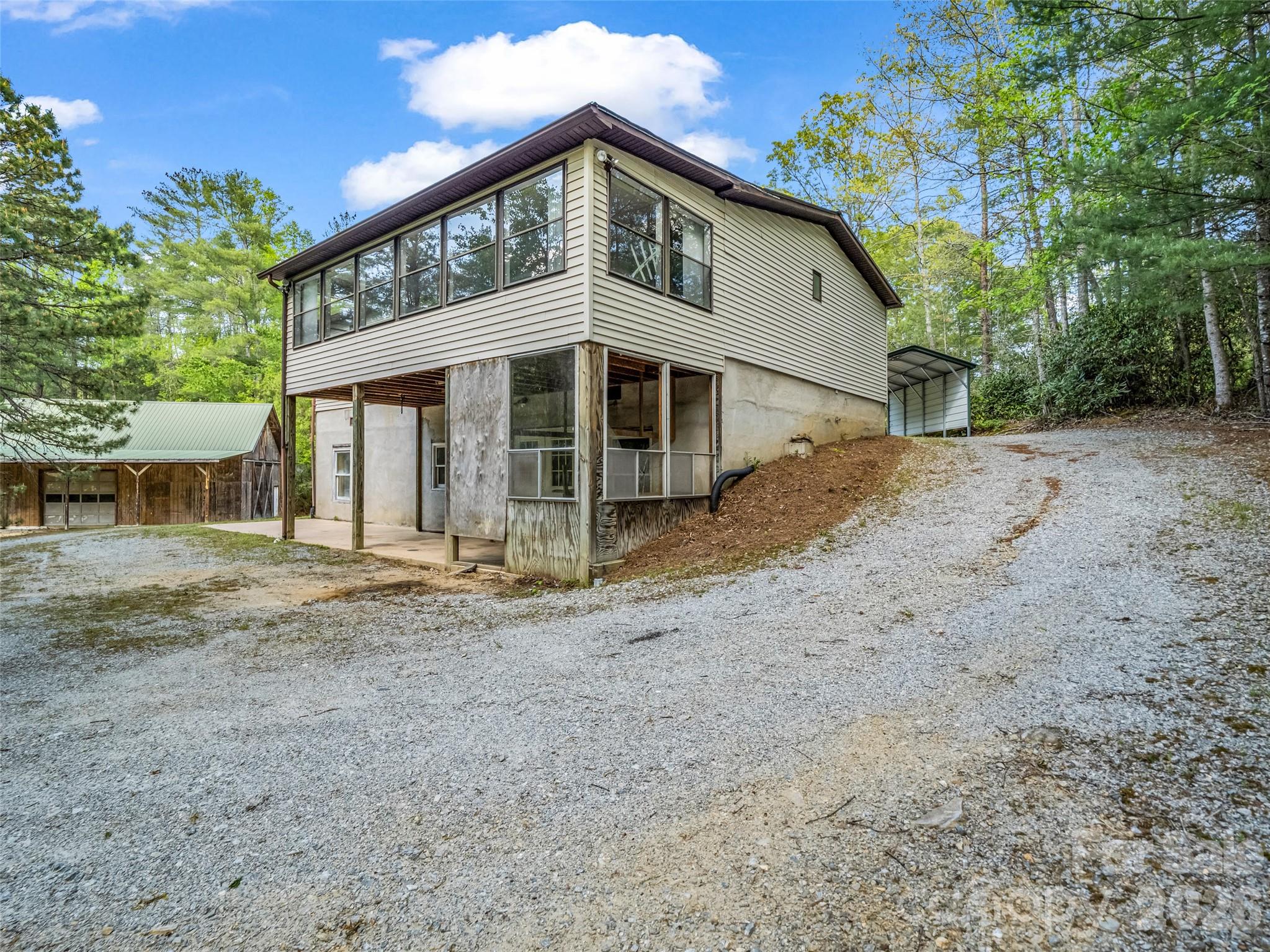 203 Rogat Road Hendersonville NC 28792