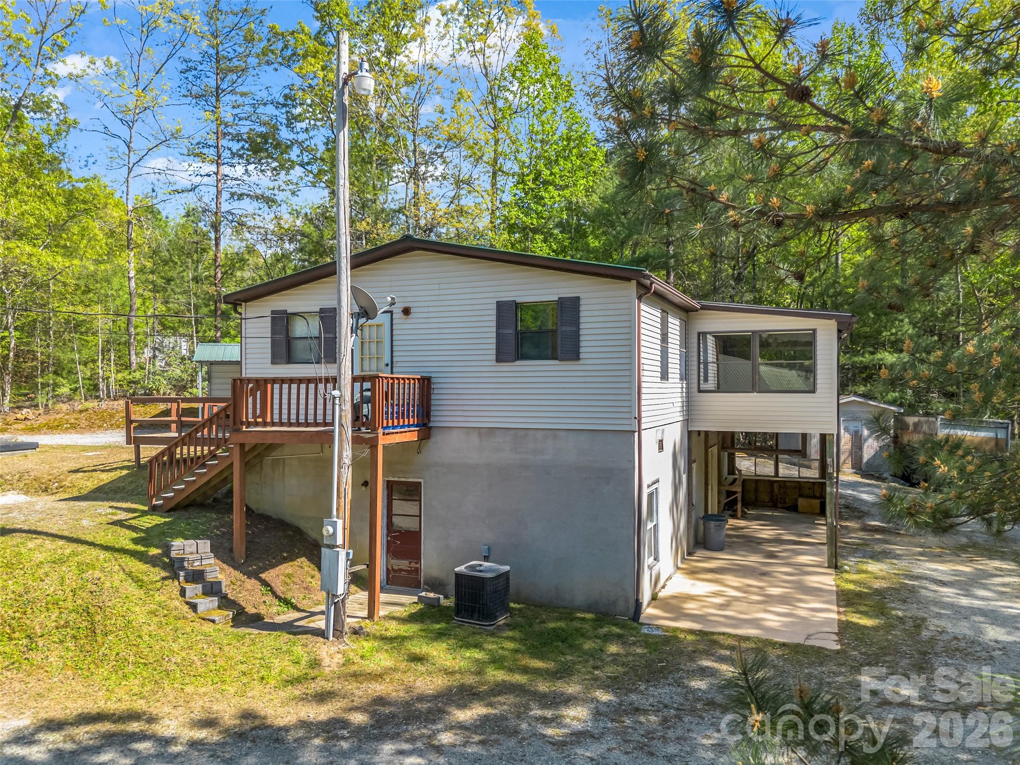 203 Rogat Road Hendersonville NC 28792