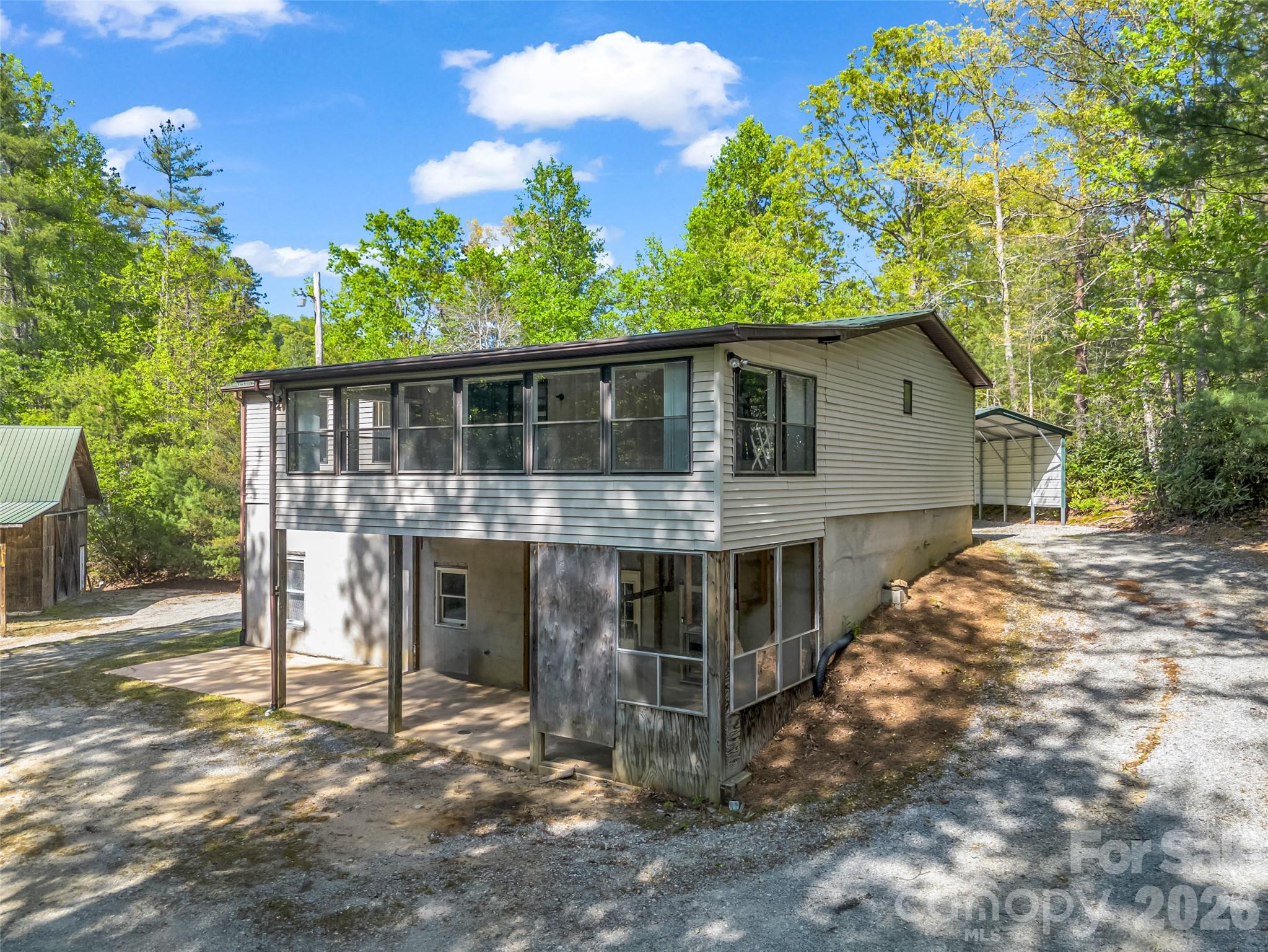 203 Rogat Road Hendersonville NC 28792