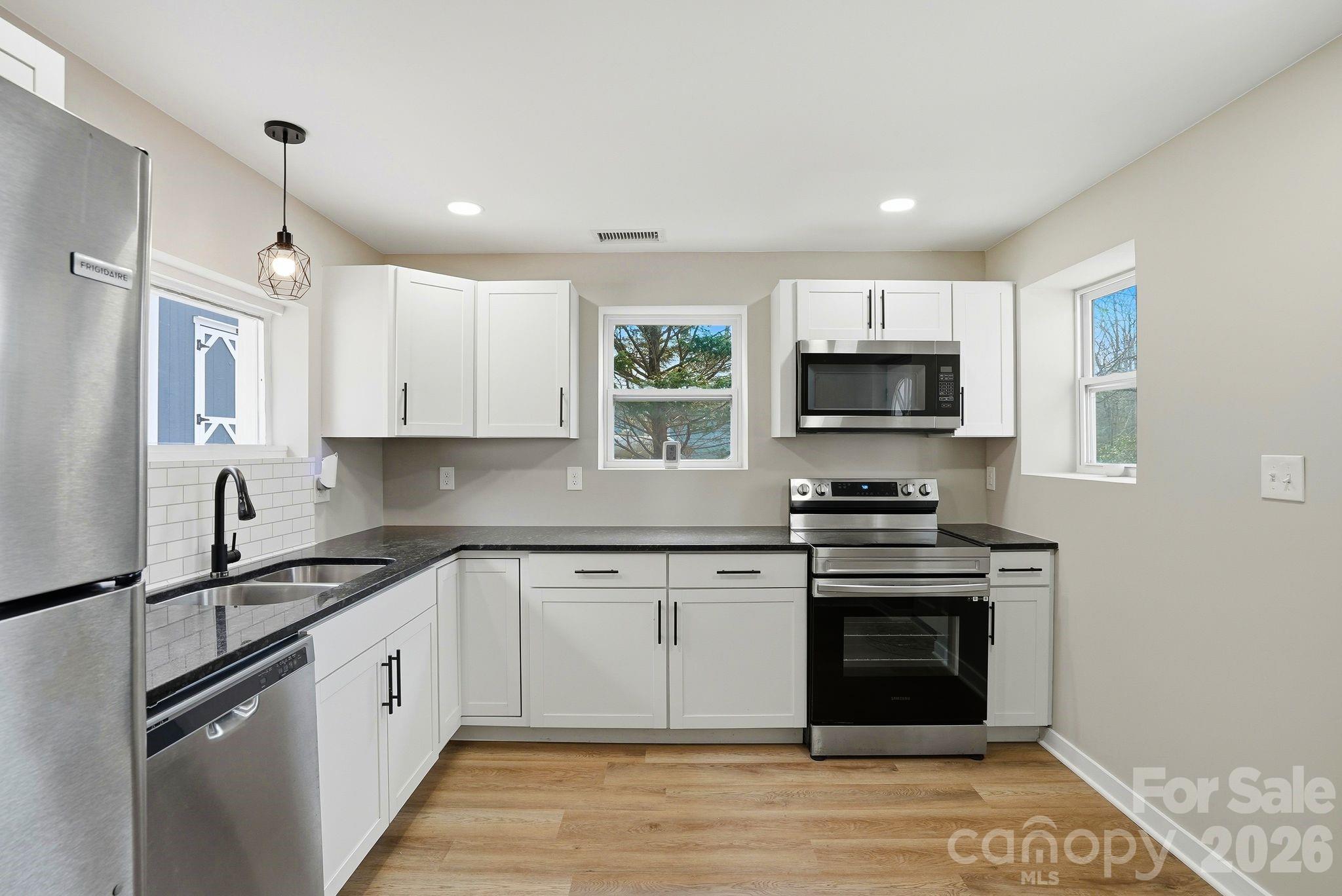 326 Lyndhurst Drive Hendersonville NC 28971