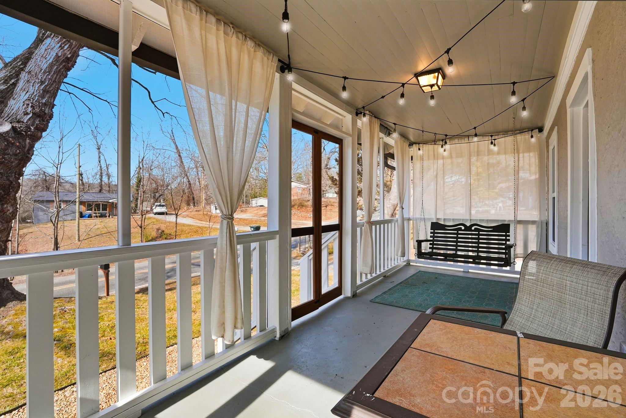 326 Lyndhurst Drive Hendersonville NC 28971