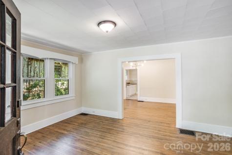 32 Swannanoa Avenue Asheville NC 28806