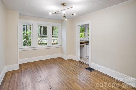 32 Swannanoa Avenue Asheville NC 28806