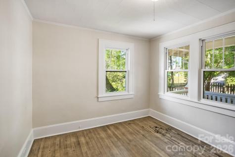 32 Swannanoa Avenue Asheville NC 28806