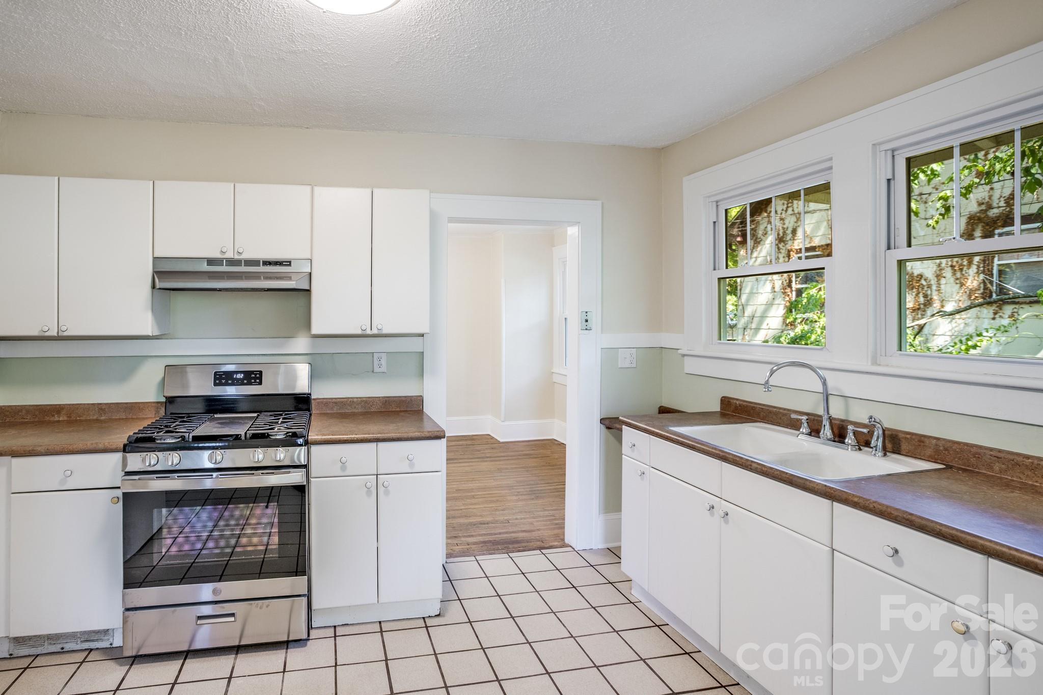 32 Swannanoa Avenue Asheville NC 28806