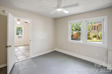 32 Swannanoa Avenue Asheville NC 28806